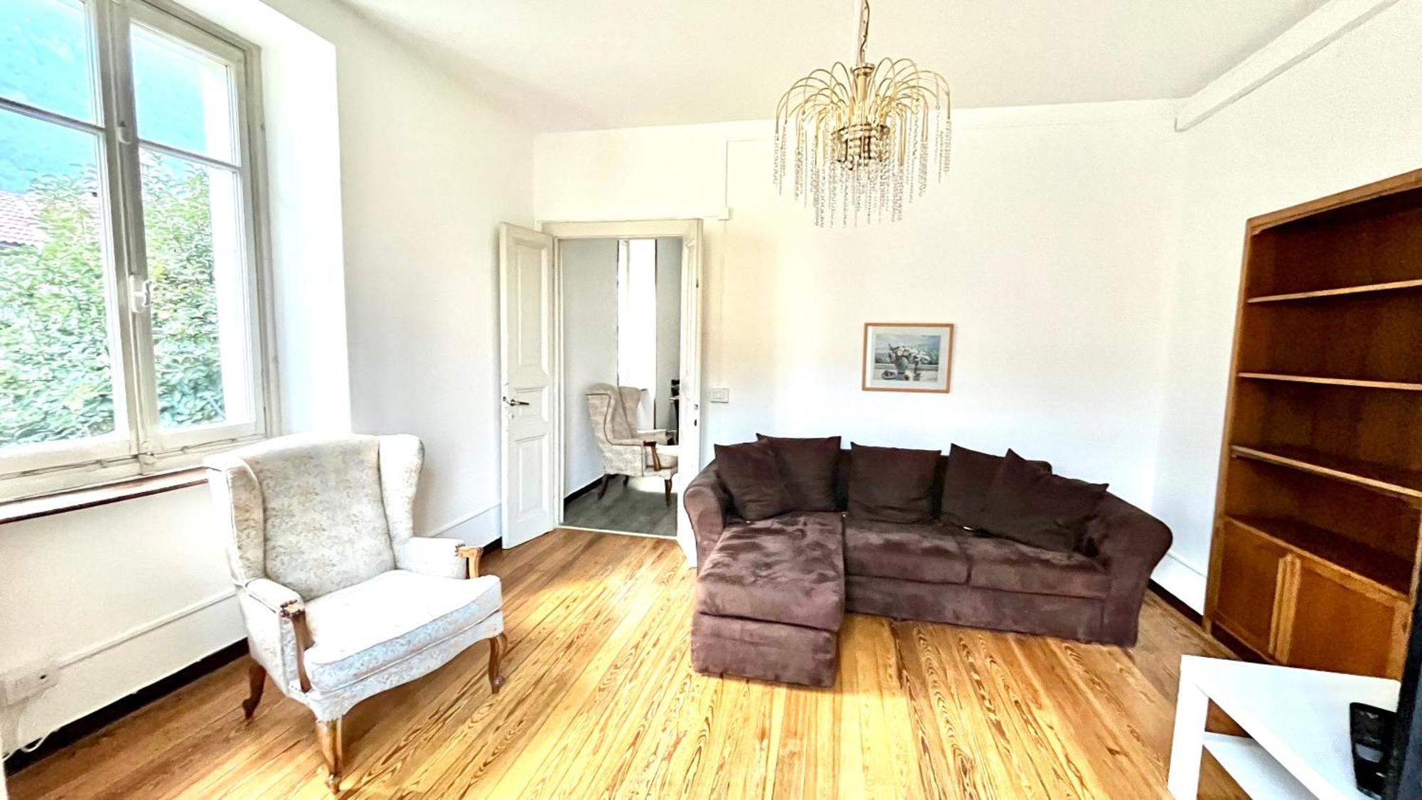 Antica Casa Storica Con Giardino Lägenhet Domodossola Exteriör bild